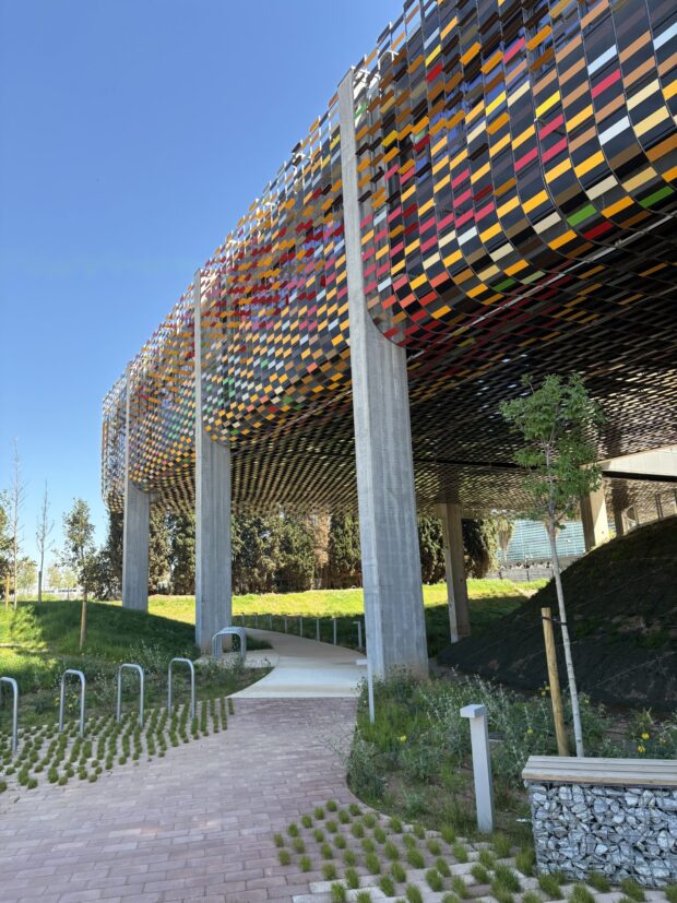 Delta Business Center de Viladecans (★★★✩✩):La oficina ya no es siniestra | Llàtzer Moix