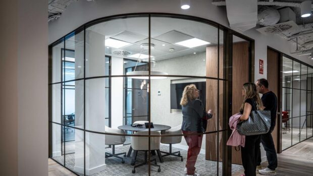 Mejor viviendas que oficinas | Juli Capella (AxA)